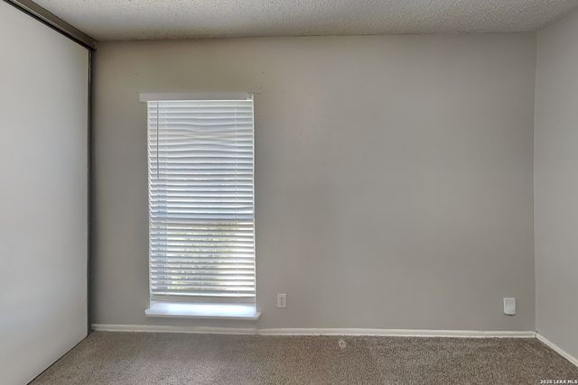 5223 TOM STAFFORD DR, San Antonio, TX 78219