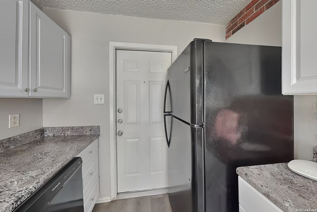5223 TOM STAFFORD DR, San Antonio, TX 78219
