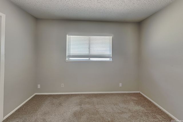 5223 TOM STAFFORD DR, San Antonio, TX 78219