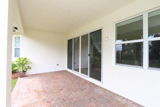 11881 SW Crestwood Circle, Port St. Lucie, Port St Lucie, FL 34987