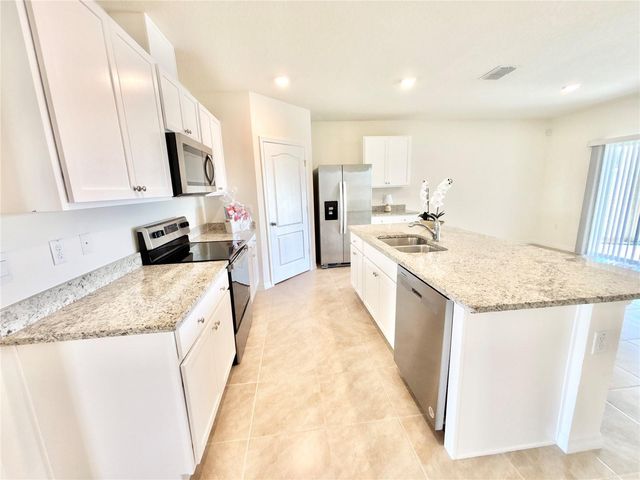 2752 GENTLE RAIN DRIVE, Davenport, FL 33837