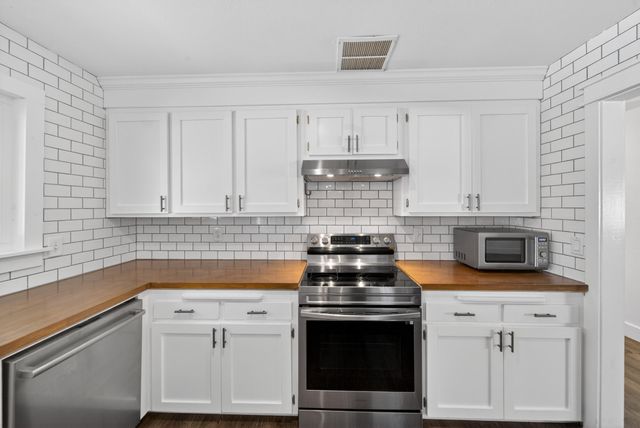 15470 China Rapids Drive, Red Bluff, CA 96080