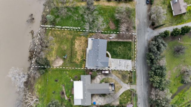 15470 China Rapids Drive, Red Bluff, CA 96080