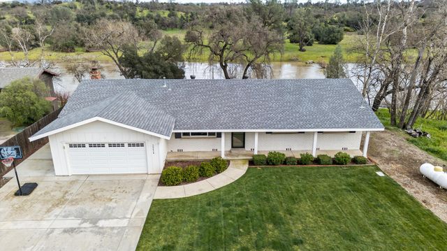 15470 China Rapids Drive, Red Bluff, CA 96080