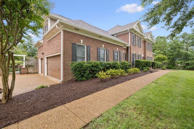 8203 Alamo Rd, Brentwood, TN 37027