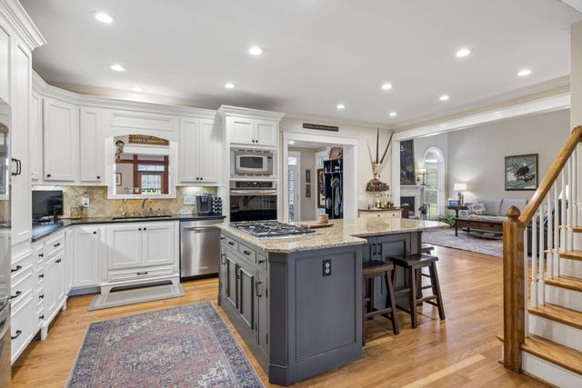 8203 Alamo Rd, Brentwood, TN 37027