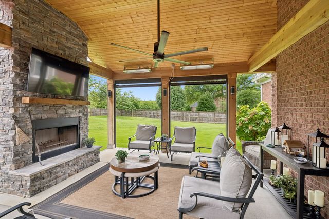 8203 Alamo Rd, Brentwood, TN 37027