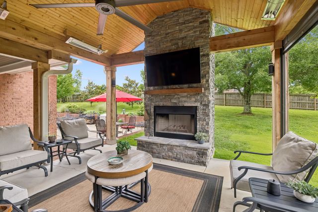 8203 Alamo Rd, Brentwood, TN 37027
