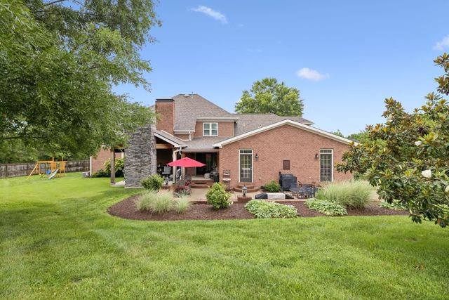 8203 Alamo Rd, Brentwood, TN 37027