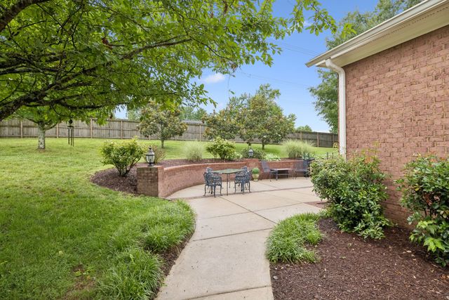 8203 Alamo Rd, Brentwood, TN 37027