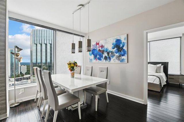 3338 Peachtree NE Road 2607, Atlanta, GA 30326