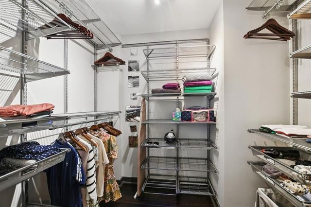 3338 Peachtree NE Road 2607, Atlanta, GA 30326