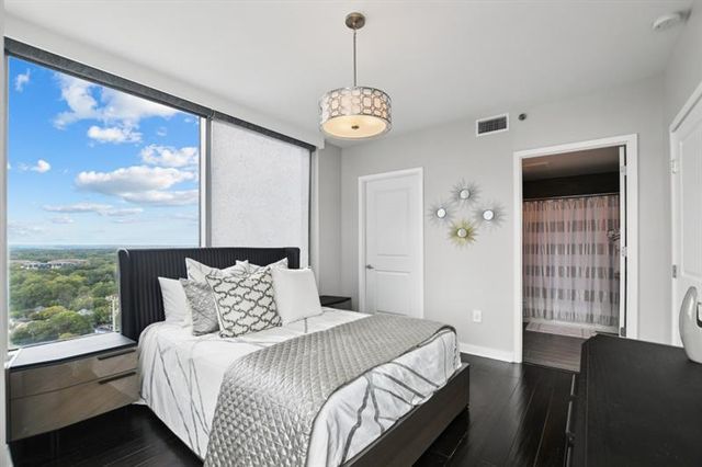 3338 Peachtree NE Road 2607, Atlanta, GA 30326