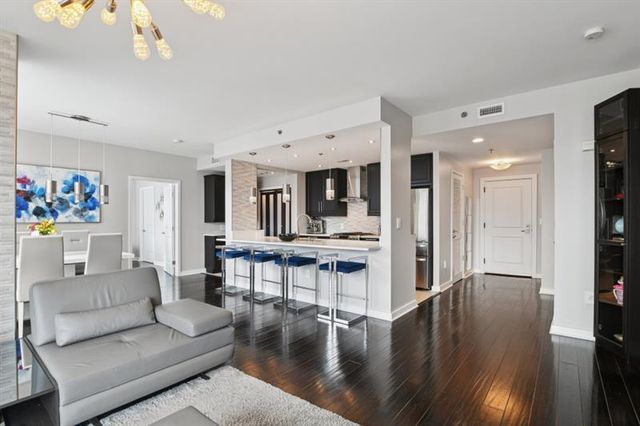 3338 Peachtree NE Road 2607, Atlanta, GA 30326