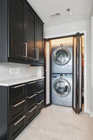 3338 Peachtree NE Road 2607, Atlanta, GA 30326