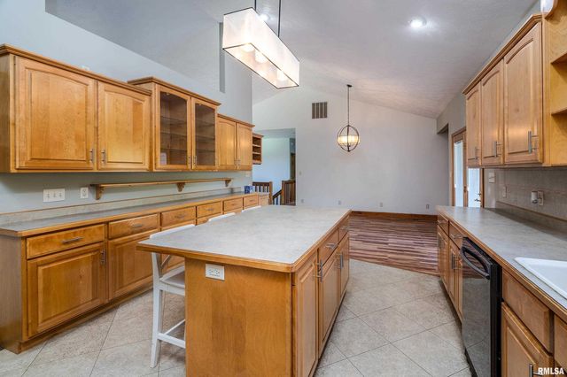 125 Princess Lane, Carbondale, IL 62901