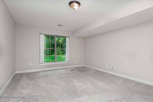 9920 W Cedar Garden Dr, Louisville, KY 40291