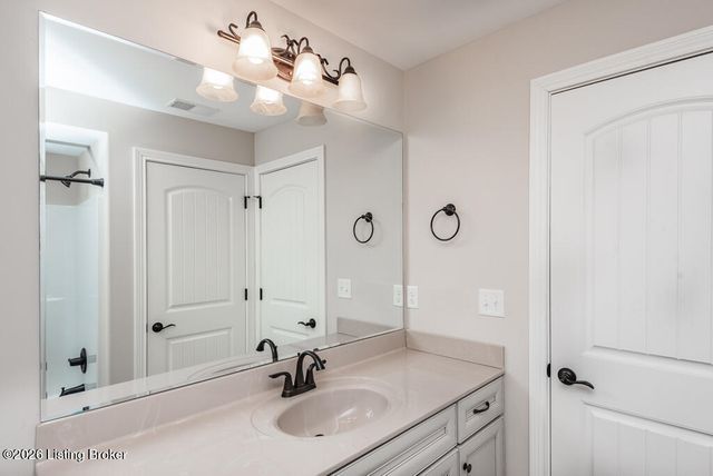 9920 W Cedar Garden Dr, Louisville, KY 40291