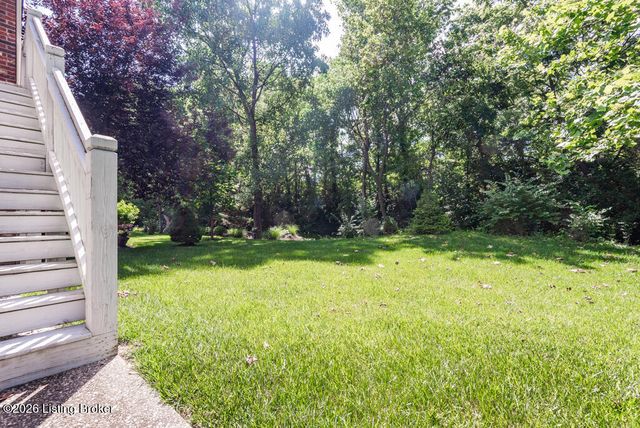 9920 W Cedar Garden Dr, Louisville, KY 40291