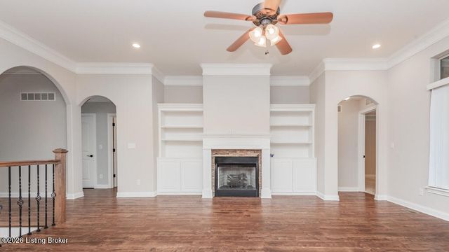 9920 W Cedar Garden Dr, Louisville, KY 40291