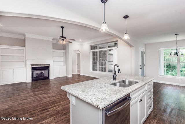 9920 W Cedar Garden Dr, Louisville, KY 40291