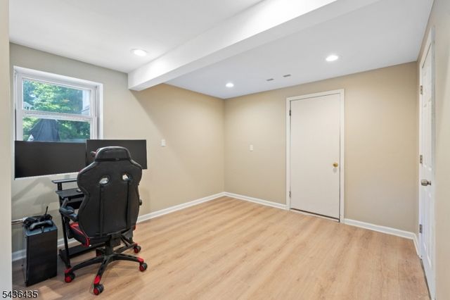 101 Pocono Trl, Hopatcong Boro, NJ 07843