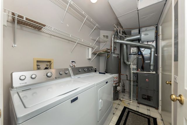 2319 Chasewood Drive, Downers Grove, IL 60515