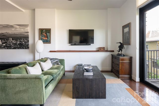 60 N Market Street, Asheville, NC 28801
