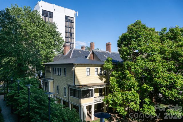 60 N Market Street, Asheville, NC 28801