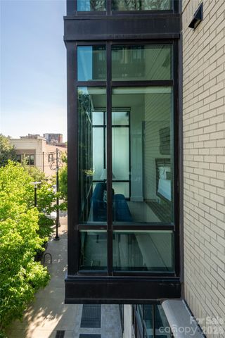 60 N Market Street, Asheville, NC 28801