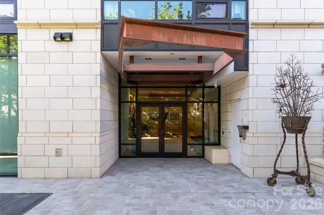 60 N Market Street, Asheville, NC 28801