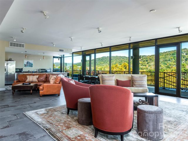 60 N Market Street, Asheville, NC 28801