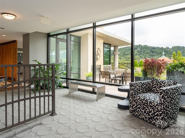 60 N Market Street, Asheville, NC 28801
