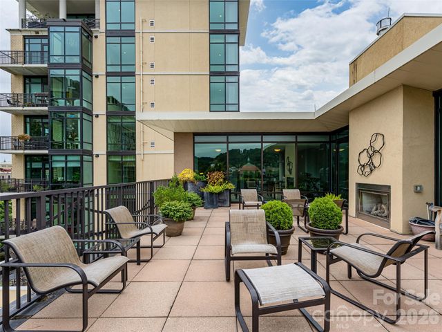 60 N Market Street, Asheville, NC 28801