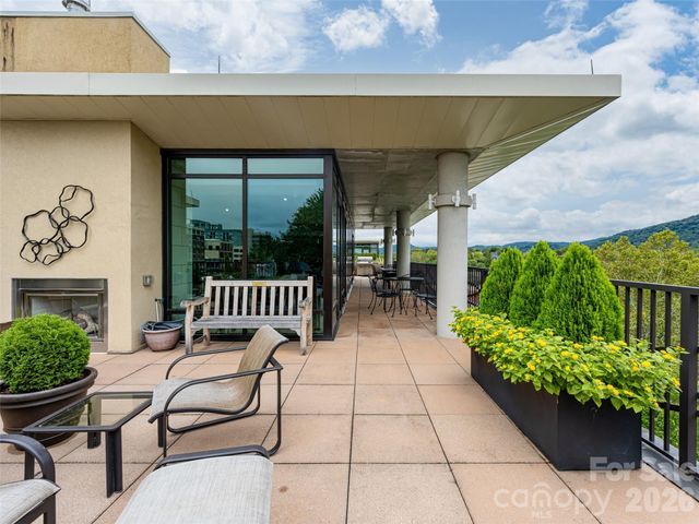 60 N Market Street, Asheville, NC 28801
