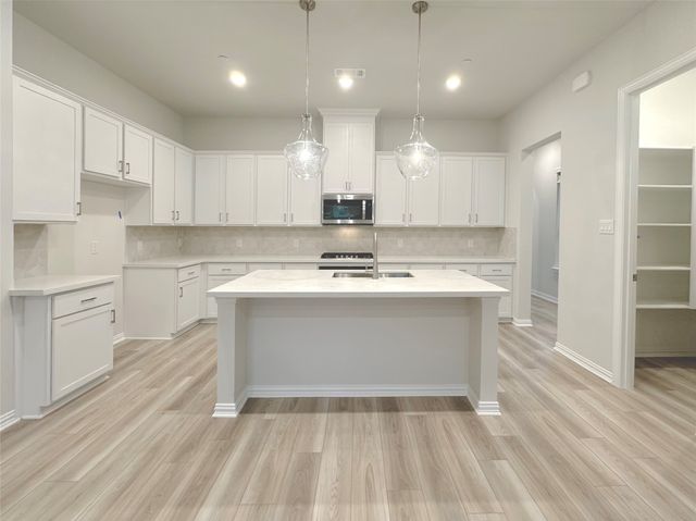 8378 Massive Drive, Frisco, TX 75034