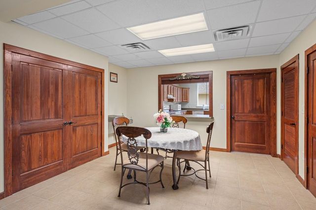2009 Athens Ave, Kerrville, TX 78028