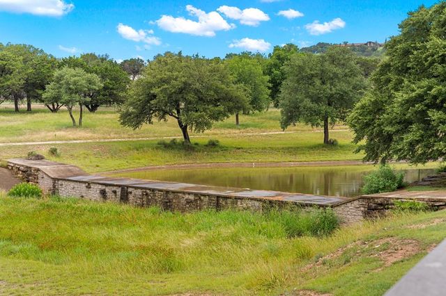 2009 Athens Ave, Kerrville, TX 78028