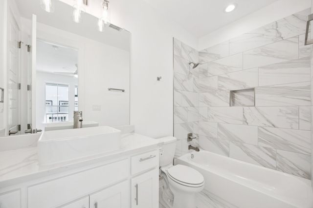 262 Harris Street, Lewisville, TX 75057