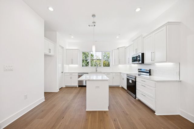 262 Harris Street, Lewisville, TX 75057
