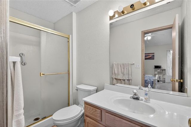 1325 SE Lexington Avenue 134C, Lee's Summit, MO 64081