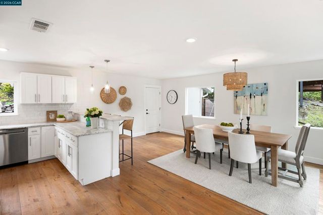 28 28 Southwood Dr, Orinda, CA 94563