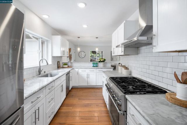 28 28 Southwood Dr, Orinda, CA 94563