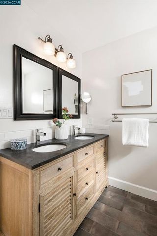 28 28 Southwood Dr, Orinda, CA 94563