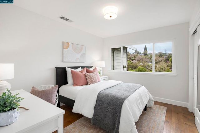 28 28 Southwood Dr, Orinda, CA 94563