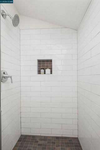 28 28 Southwood Dr, Orinda, CA 94563