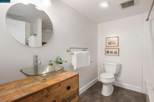 28 28 Southwood Dr, Orinda, CA 94563