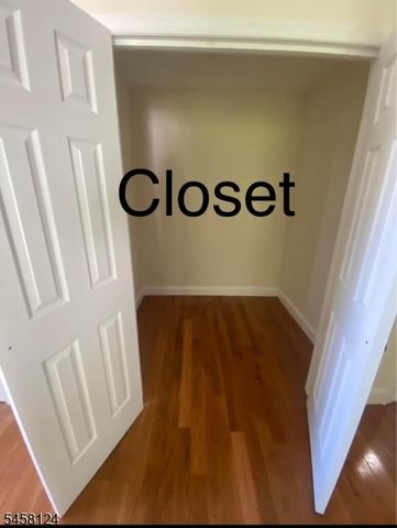 95 Ellis Ave, Irvington Twp., NJ 07111