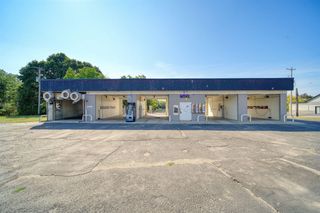 2103 E Michigan Avenue, Jackson, MI 49202