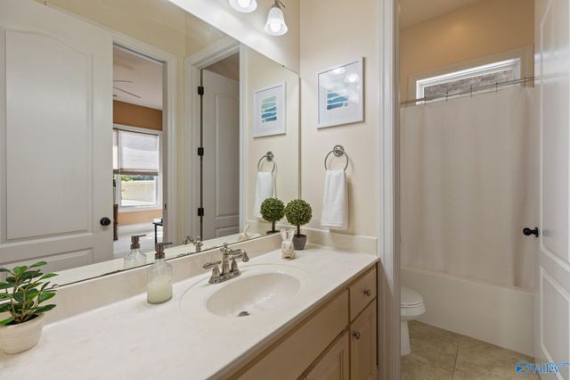 12820 Saint Andrews Drive, Athens, AL 35611